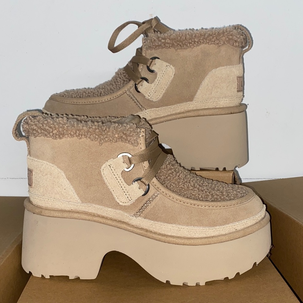 UGG BOOT NWT - image 1